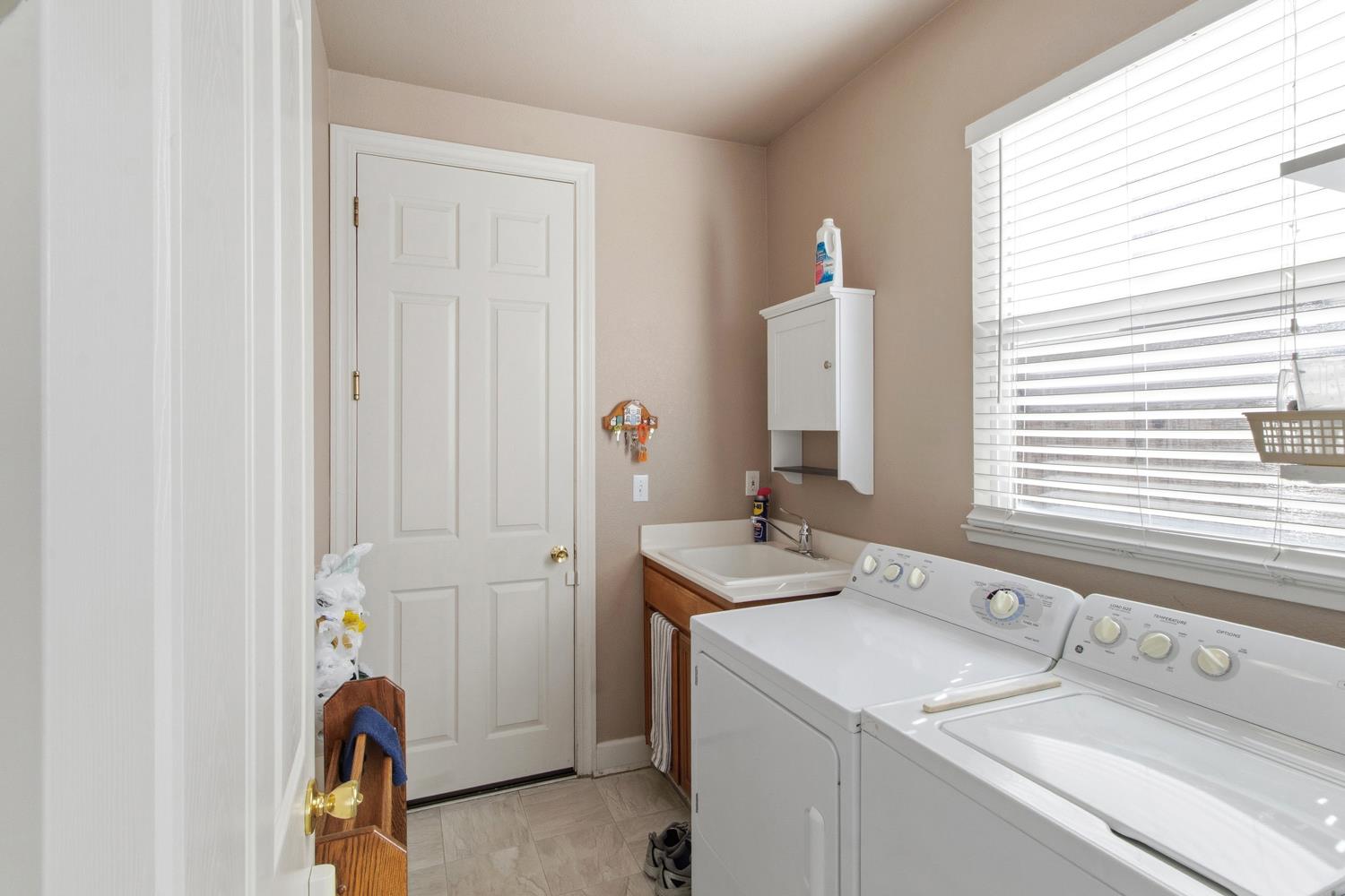 3013 Da Vinci Ct, Modesto, CA 95355