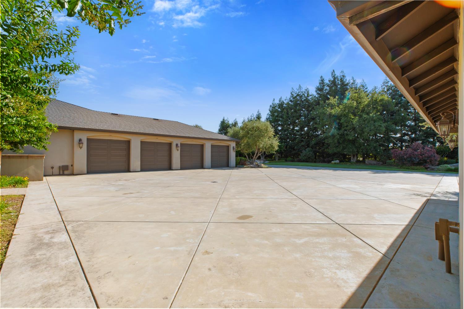 29533 E Chapman Way, Escalon, CA 95320