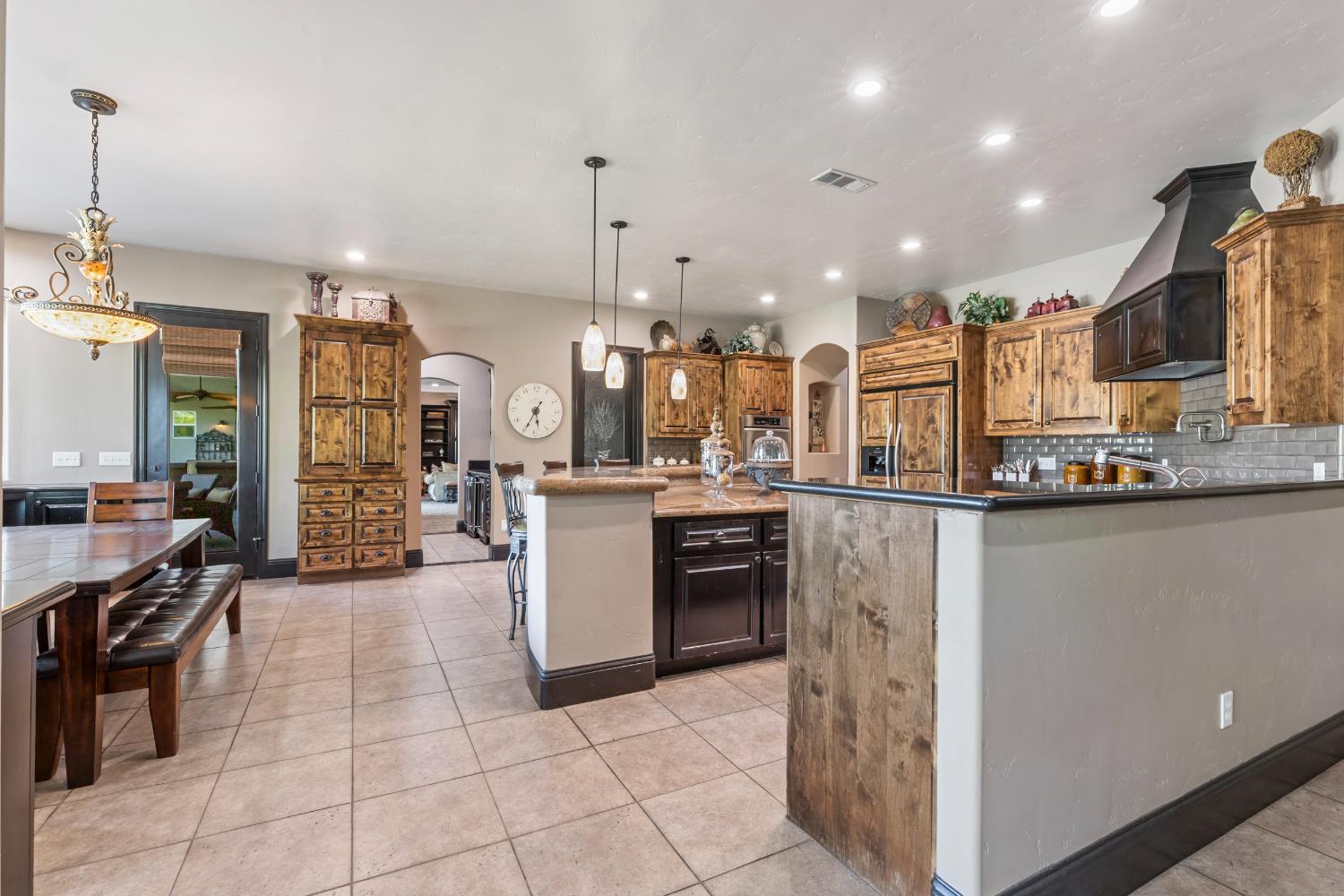 29533 E Chapman Way, Escalon, CA 95320