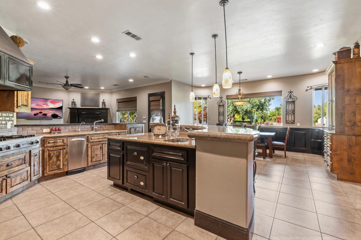 29533 E Chapman Way, Escalon, CA 95320