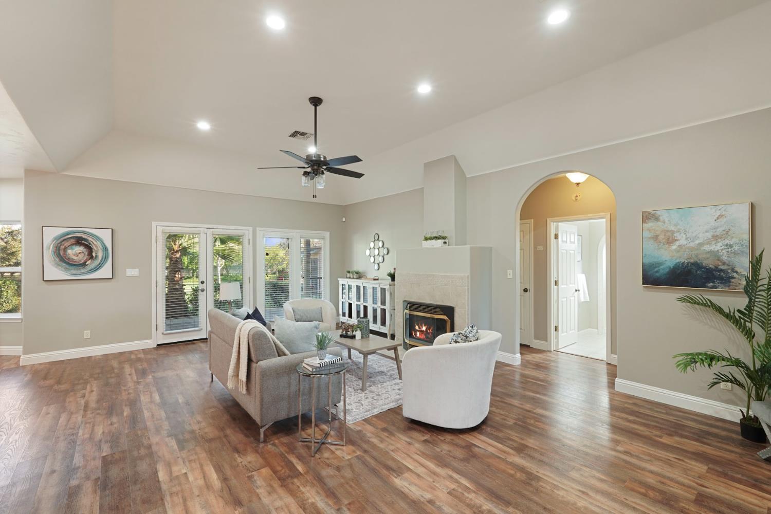 1187 S Mohler Rd, Ripon, CA 95366