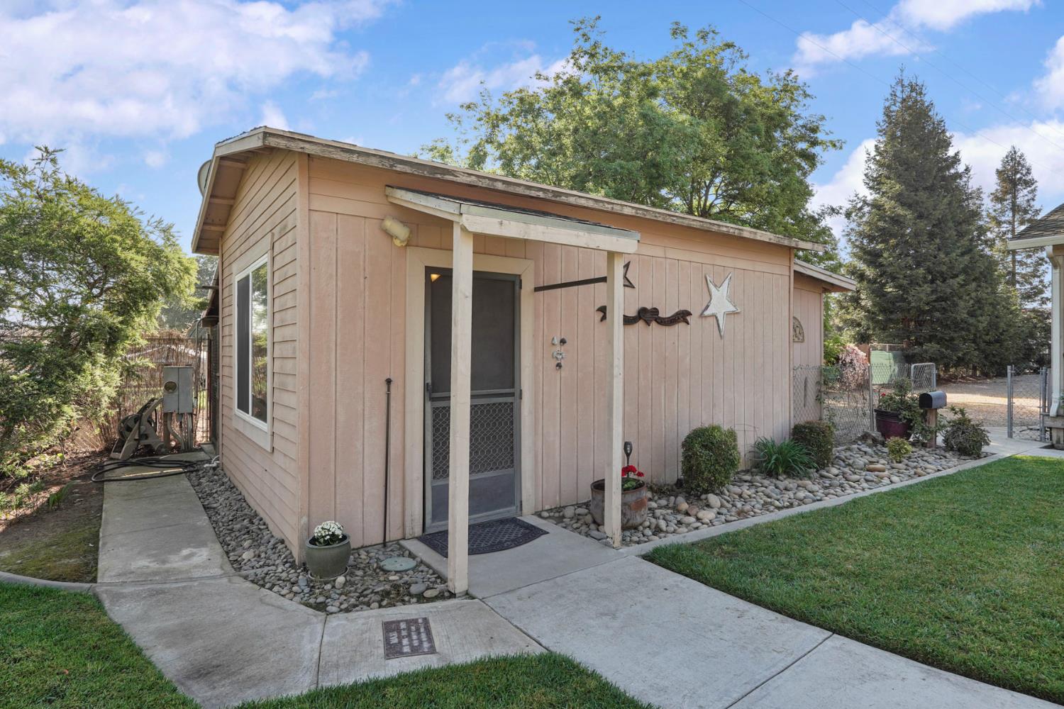 1187 S Mohler Rd, Ripon, CA 95366