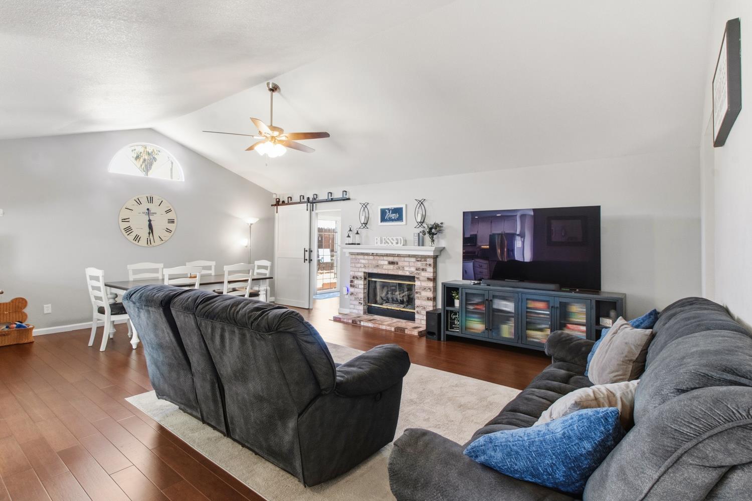 2588 Foxwood Ct, Oakdale, CA 95361