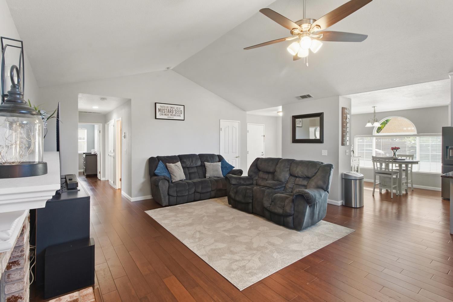 2588 Foxwood Ct, Oakdale, CA 95361