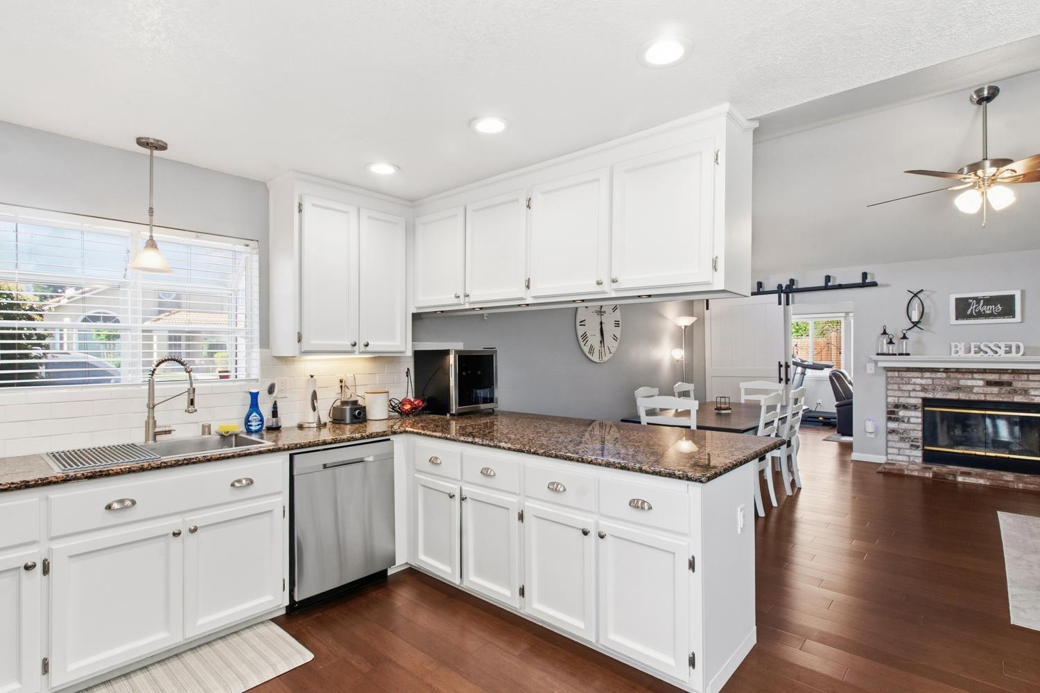 2588 Foxwood Ct, Oakdale, CA 95361