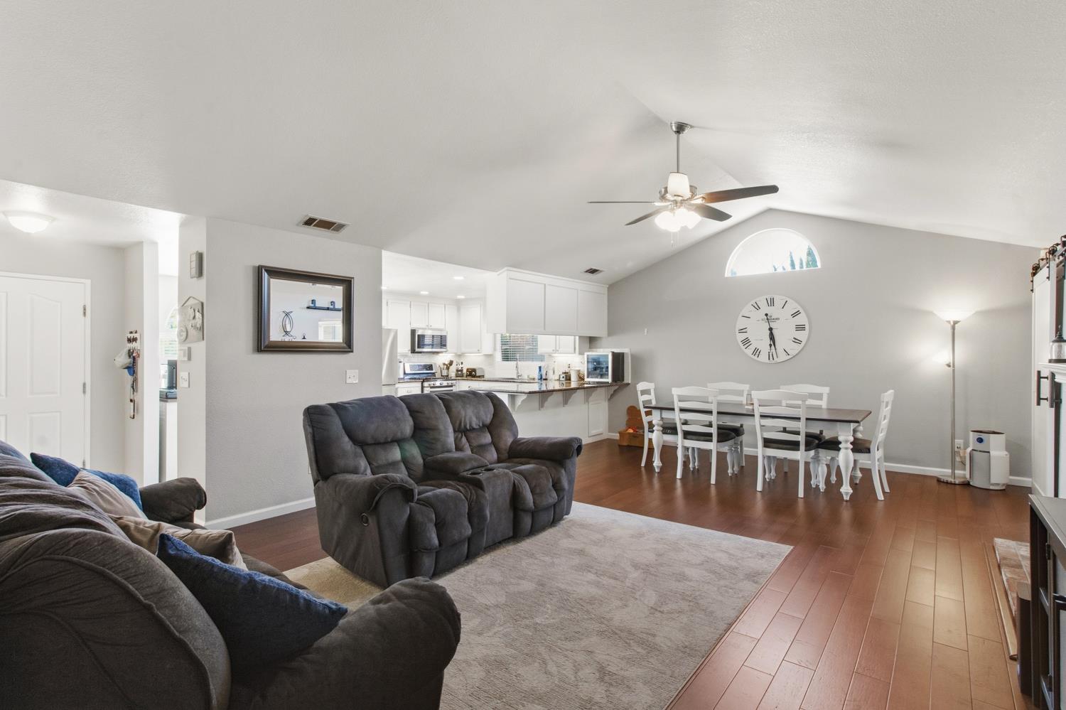 2588 Foxwood Ct, Oakdale, CA 95361