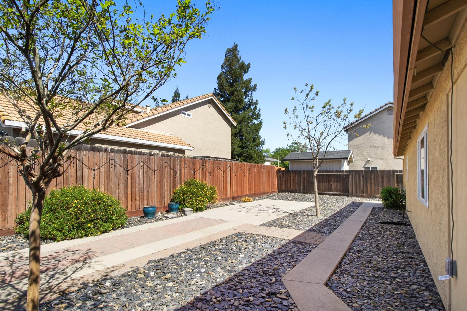 2588 Foxwood Ct, Oakdale, CA 95361