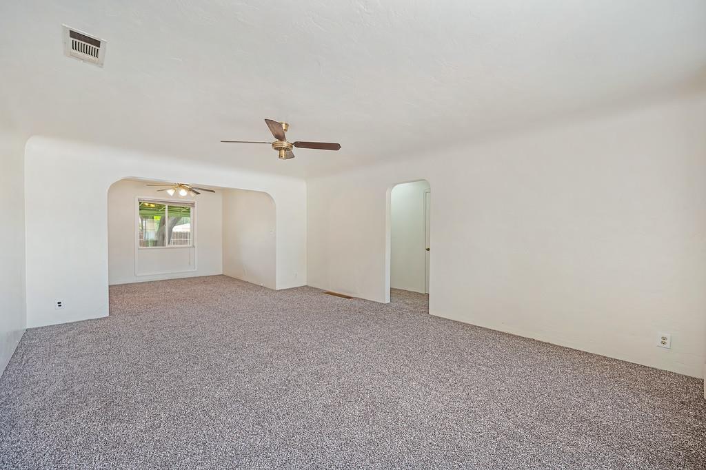 516 Acacia Ave, Manteca, CA 95336