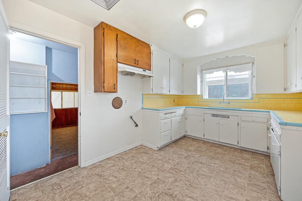 516 Acacia Ave, Manteca, CA 95336