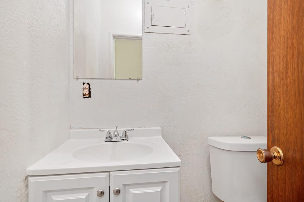 516 Acacia Ave, Manteca, CA 95336