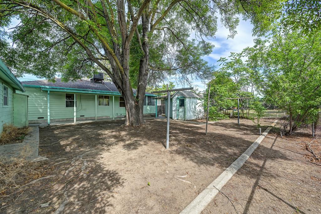 516 Acacia Ave, Manteca, CA 95336