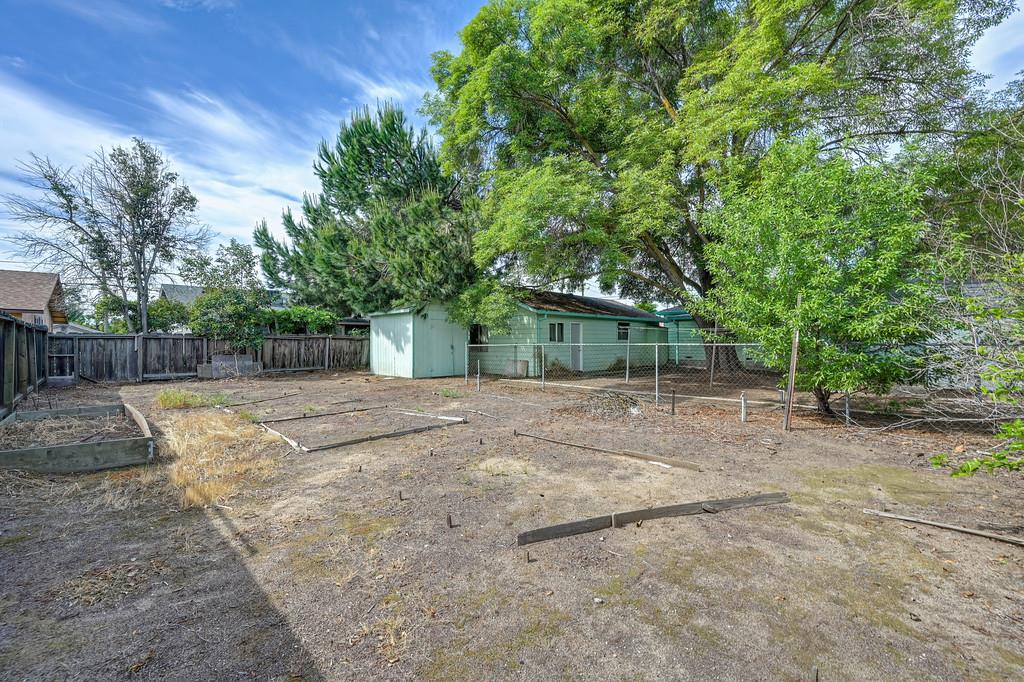 516 Acacia Ave, Manteca, CA 95336