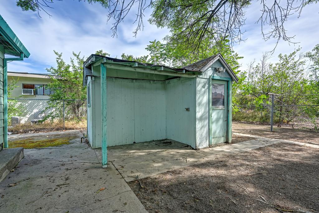 516 Acacia Ave, Manteca, CA 95336