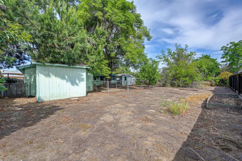 516 Acacia Ave, Manteca, CA 95336