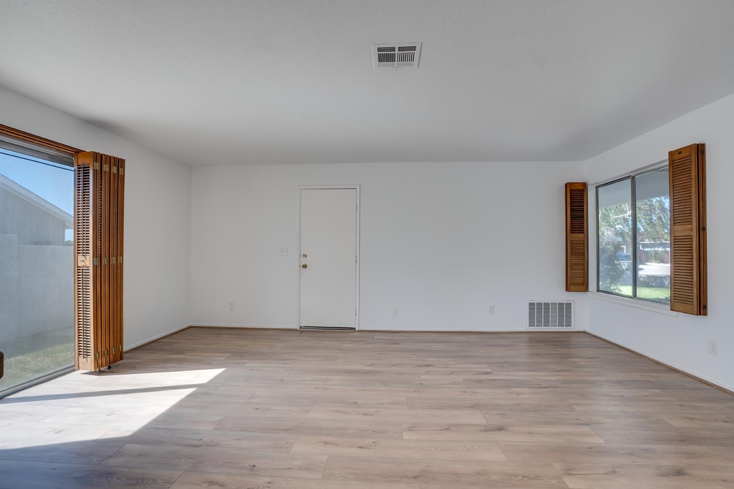 1324 Northgate Dr, Manteca, CA 95336