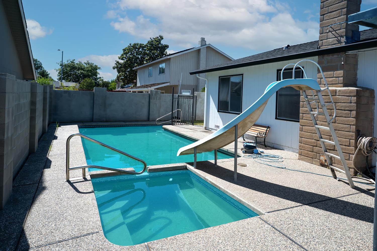 1324 Northgate Dr, Manteca, CA 95336