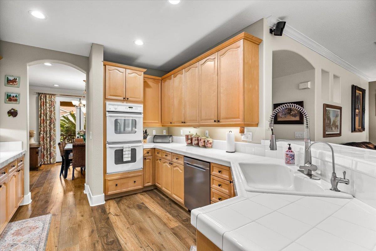 598 Almondcrest St, Oakdale, CA 95361