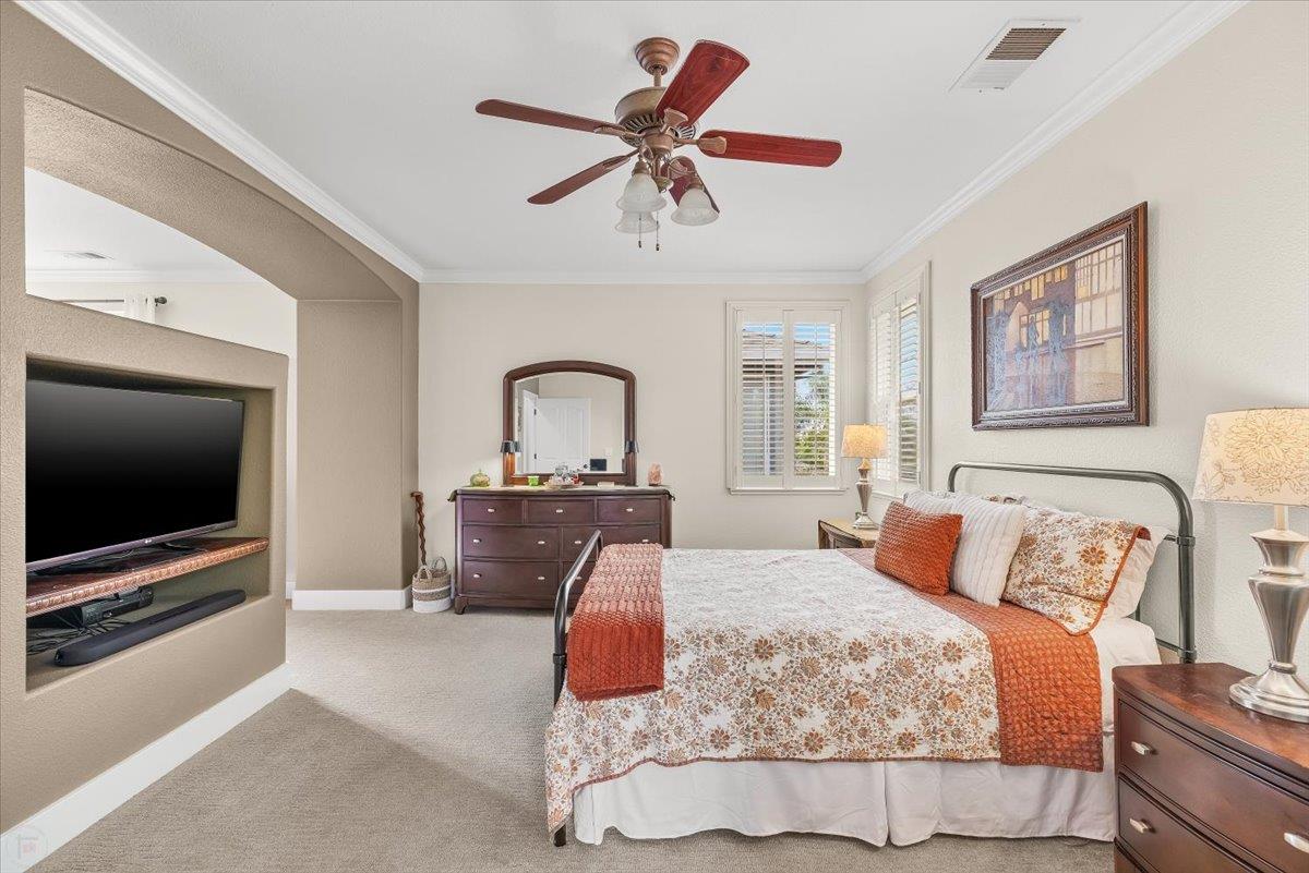 598 Almondcrest St, Oakdale, CA 95361