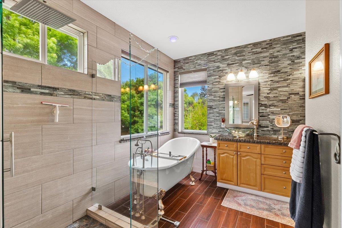 598 Almondcrest St, Oakdale, CA 95361