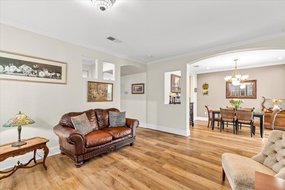 598 Almondcrest St, Oakdale, CA 95361