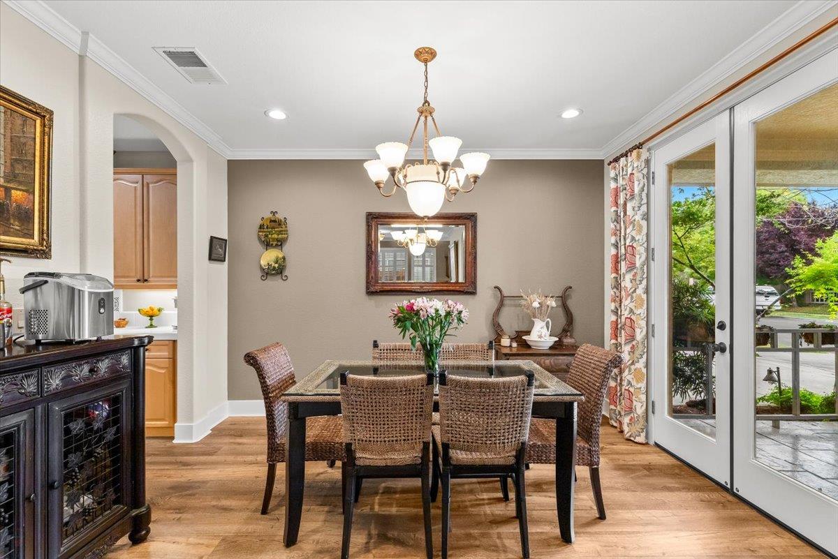 598 Almondcrest St, Oakdale, CA 95361