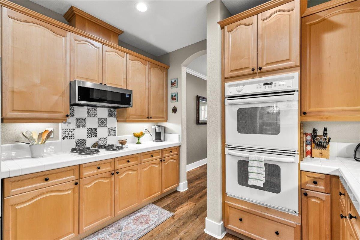 598 Almondcrest St, Oakdale, CA 95361