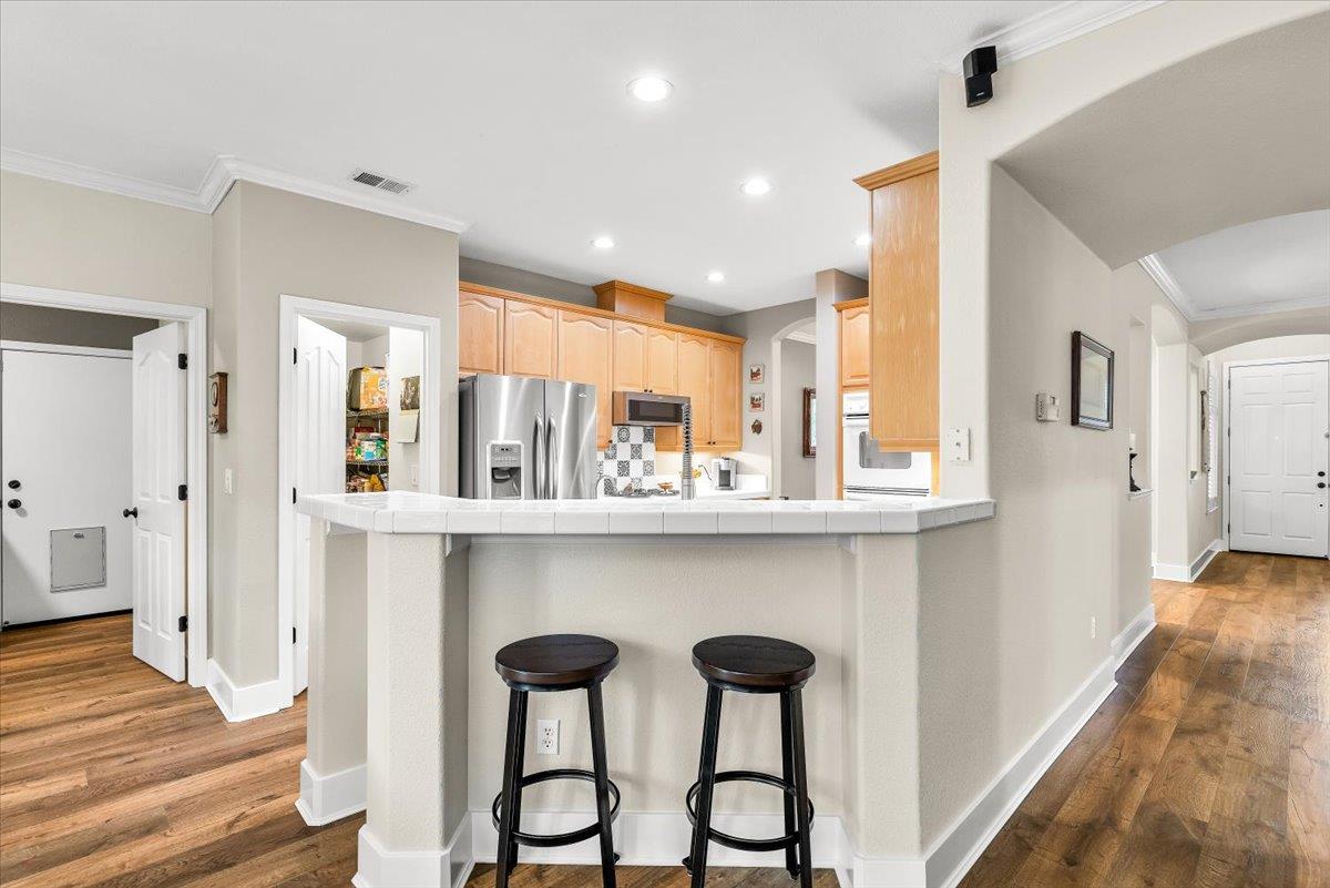 598 Almondcrest St, Oakdale, CA 95361