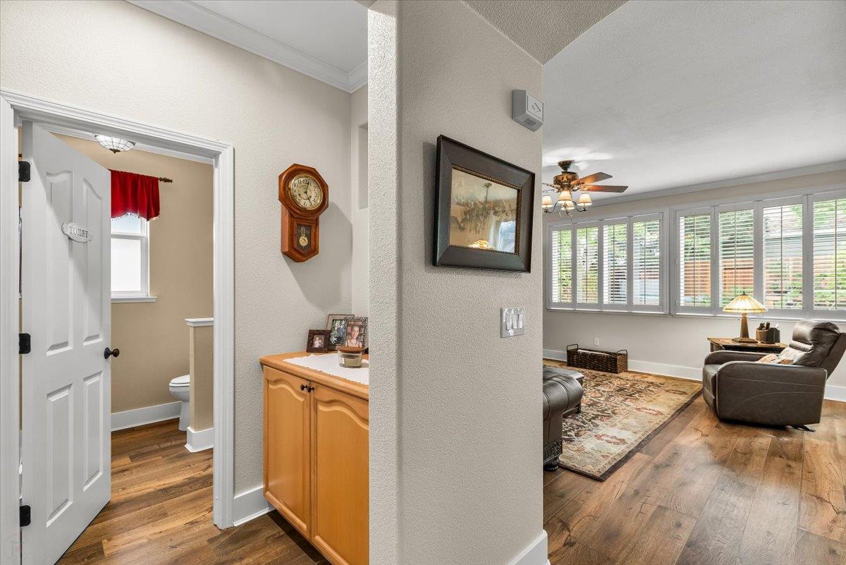 598 Almondcrest St, Oakdale, CA 95361