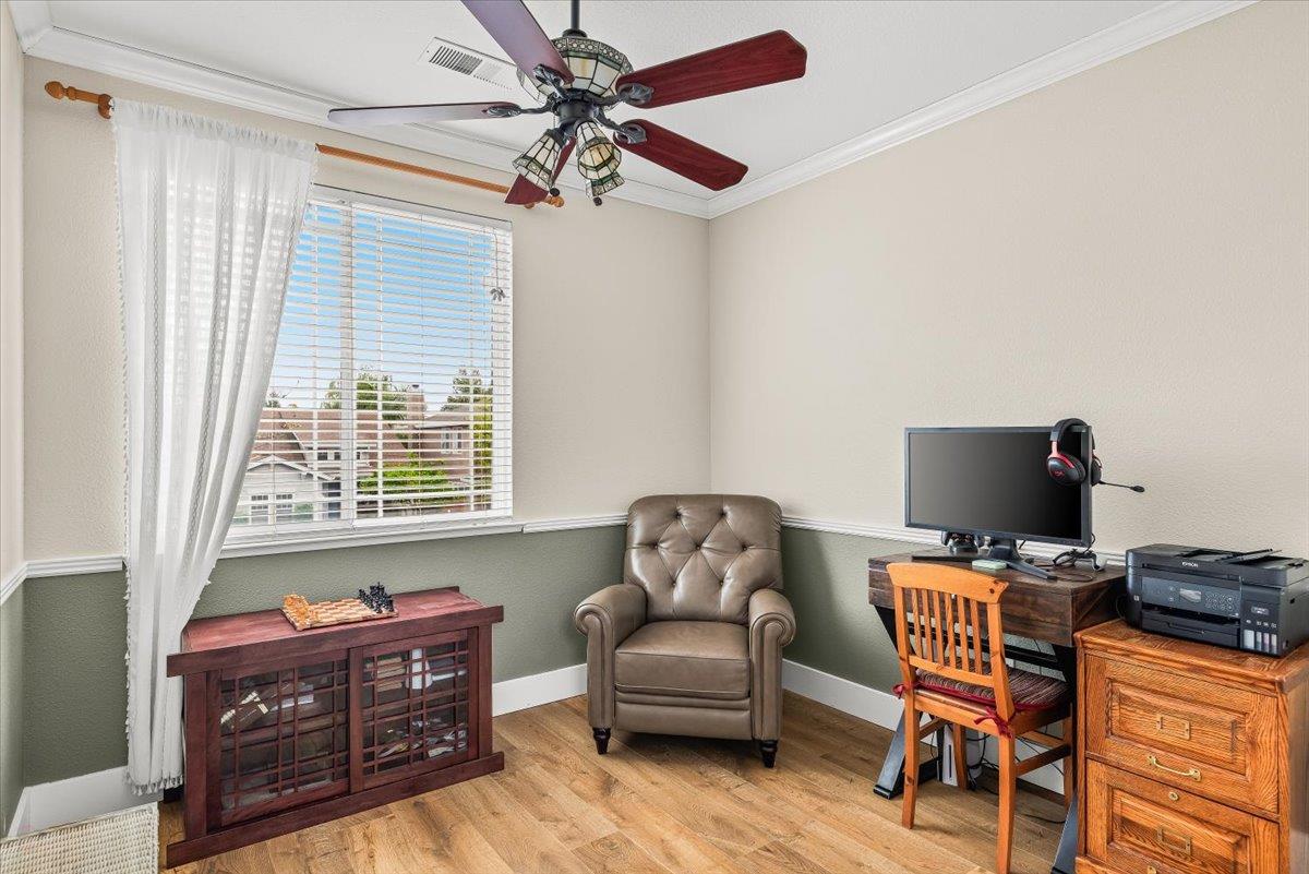 598 Almondcrest St, Oakdale, CA 95361