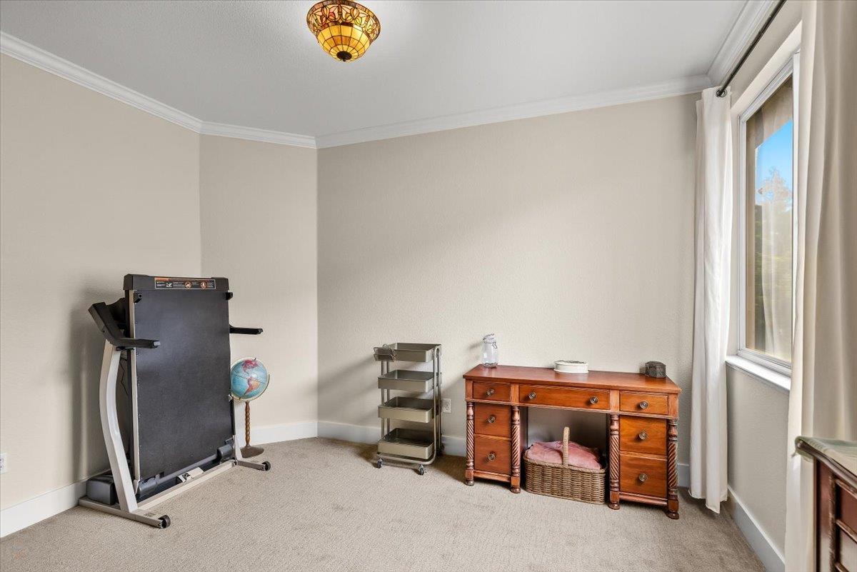 598 Almondcrest St, Oakdale, CA 95361