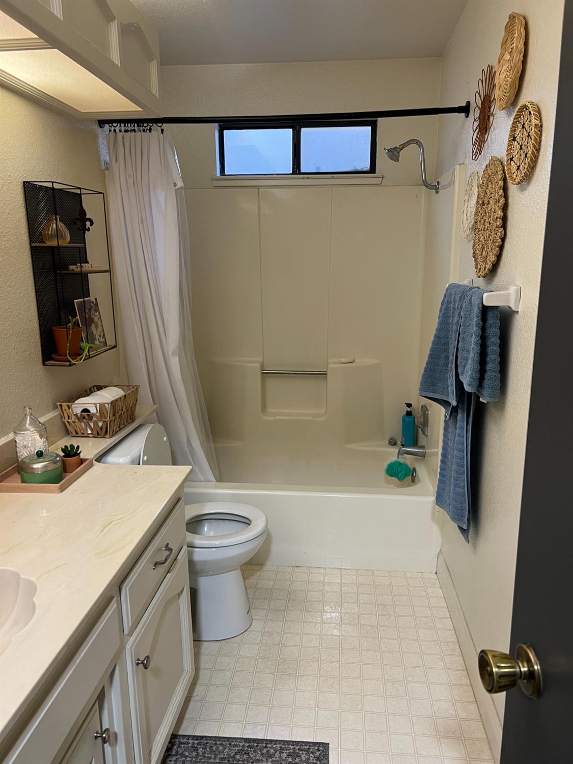 2200 Chelsea Pl, Turlock, CA 95380