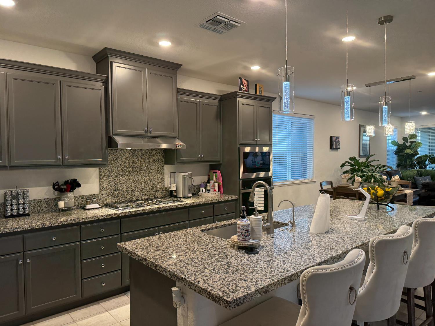 461 S Walcott St, Manteca, CA 95336