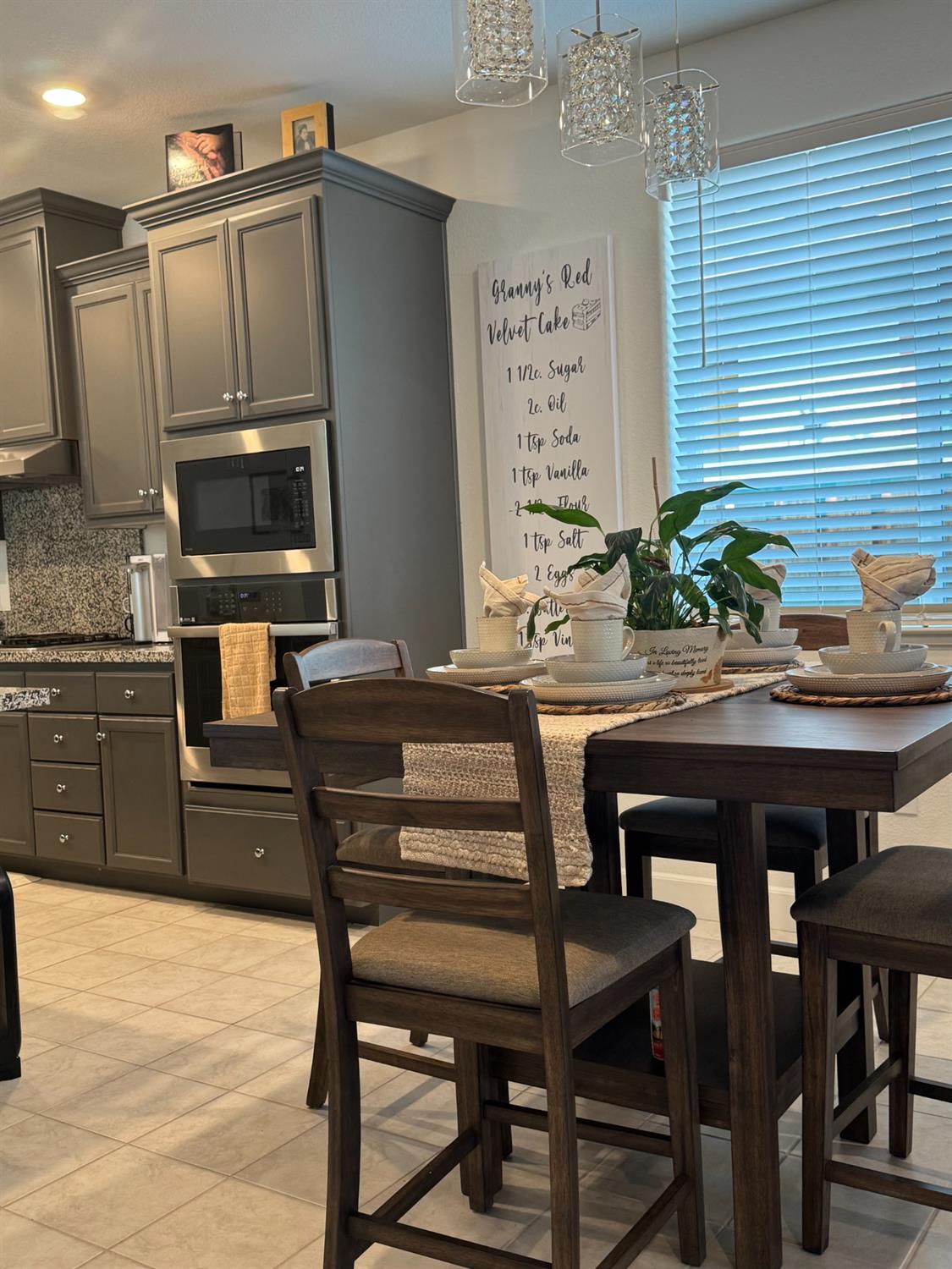 461 S Walcott St, Manteca, CA 95336