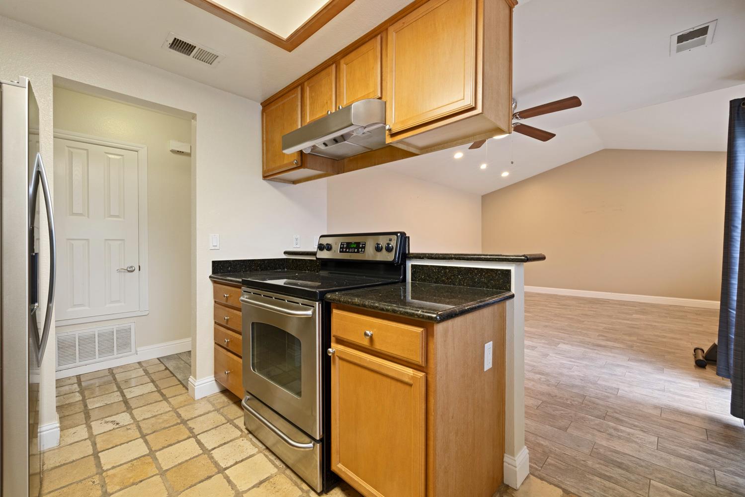 3901 Dale Rd #A, Modesto, CA 95356