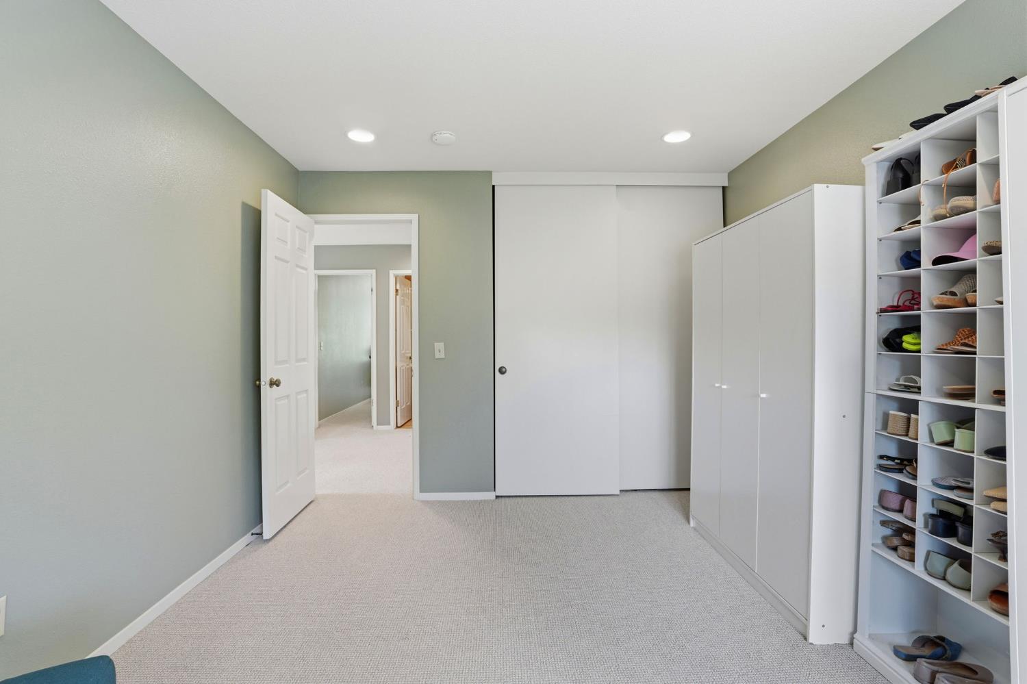 250 W Rumble Rd #D, Modesto, CA 95350