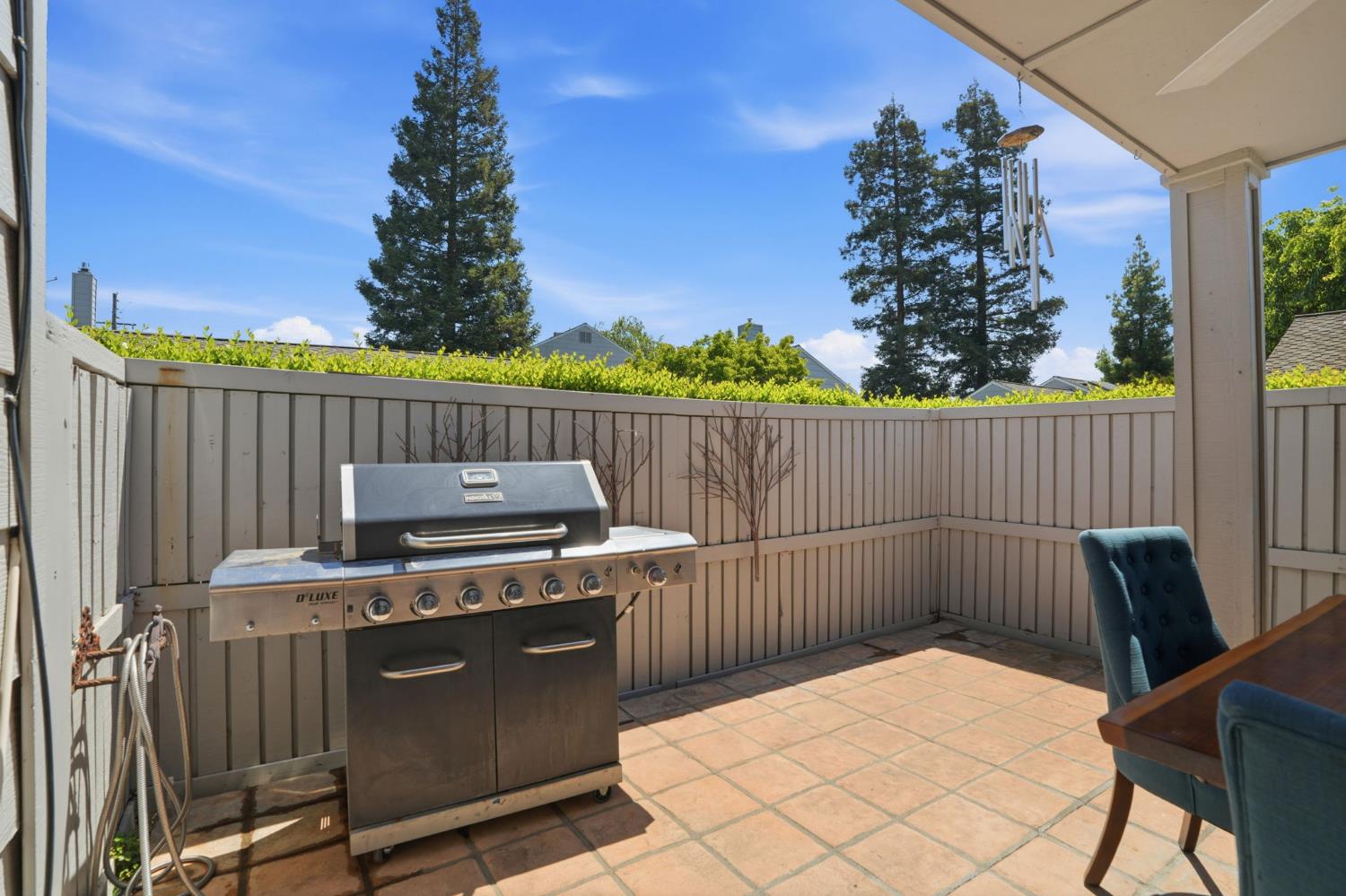 250 W Rumble Rd #D, Modesto, CA 95350