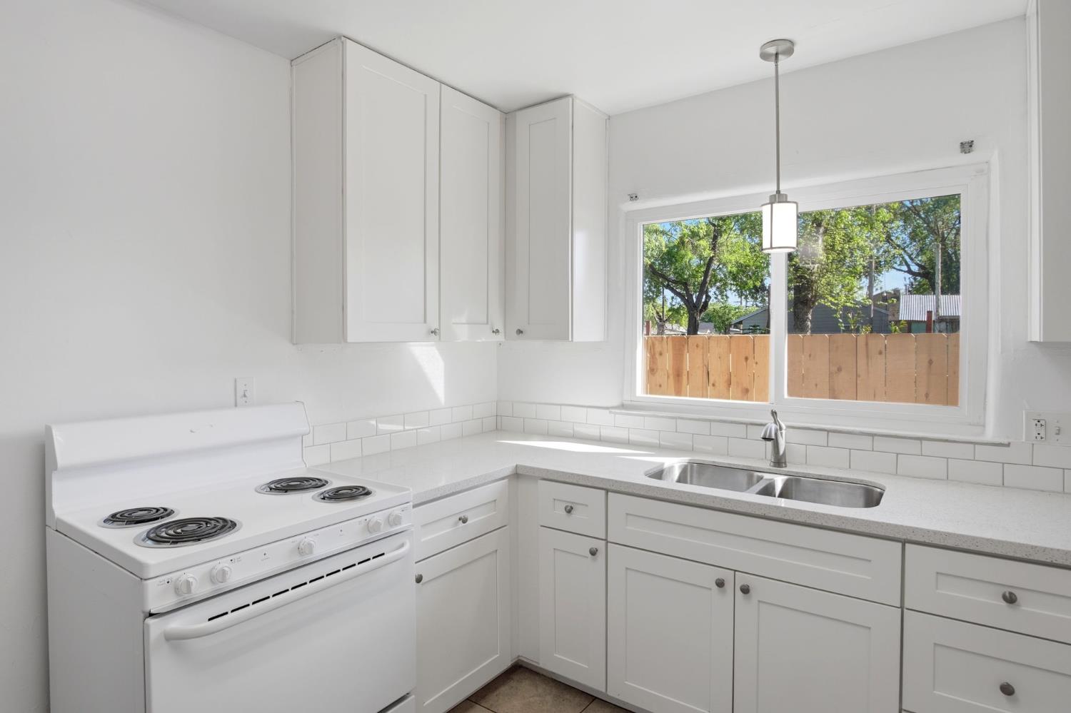 1102 Blair Ave, Modesto, CA 95350