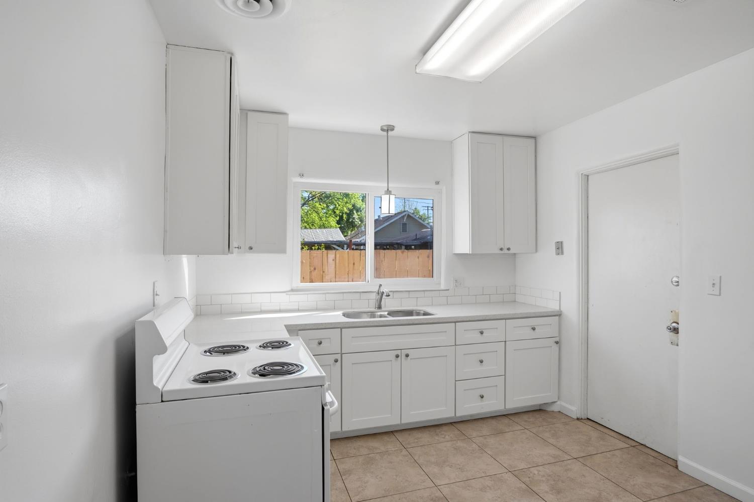 1102 Blair Ave, Modesto, CA 95350