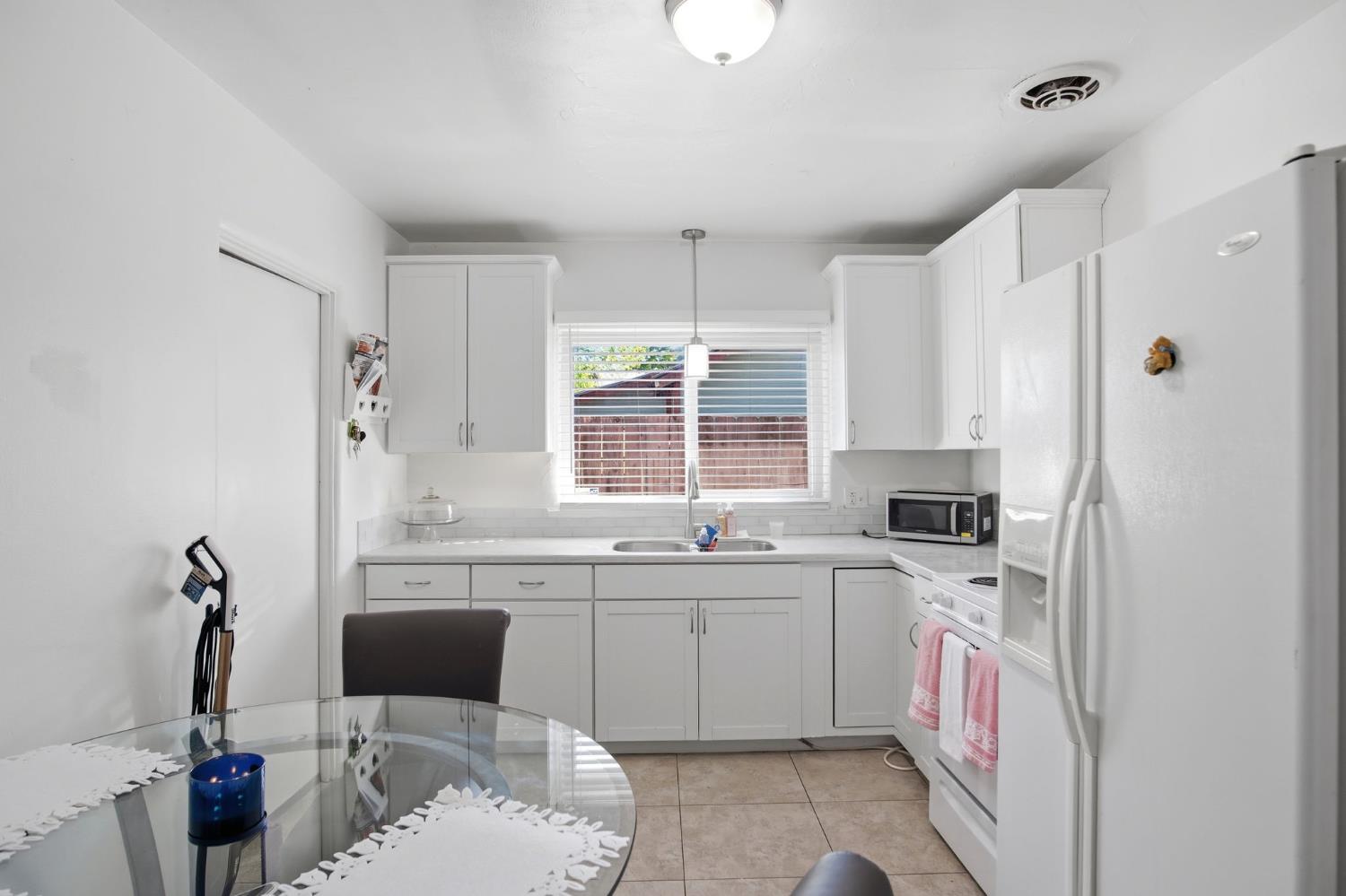 1102 Blair Ave, Modesto, CA 95350