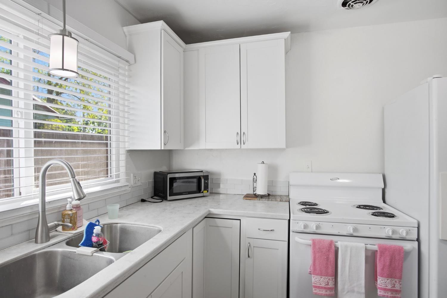 1102 Blair Ave, Modesto, CA 95350