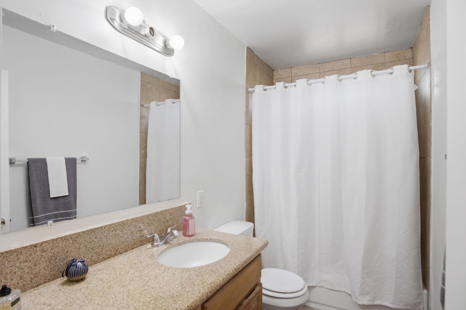 1102 Blair Ave, Modesto, CA 95350