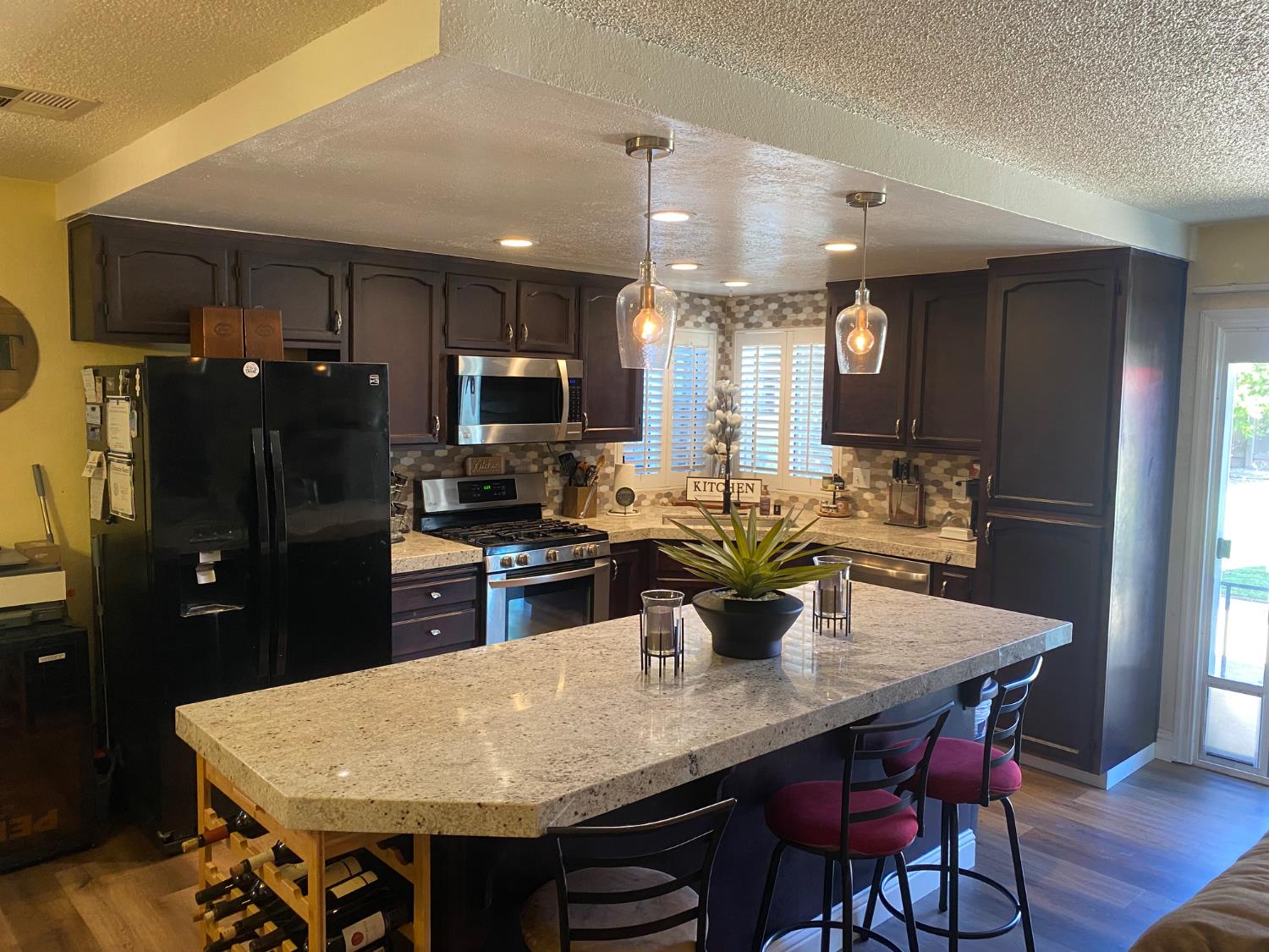 13163 Barnes Ave, Waterford, CA 95386