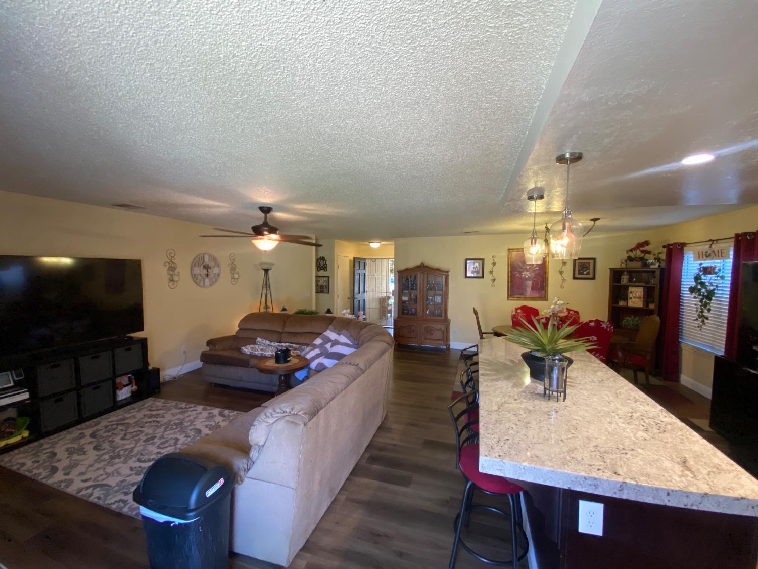 13163 Barnes Ave, Waterford, CA 95386