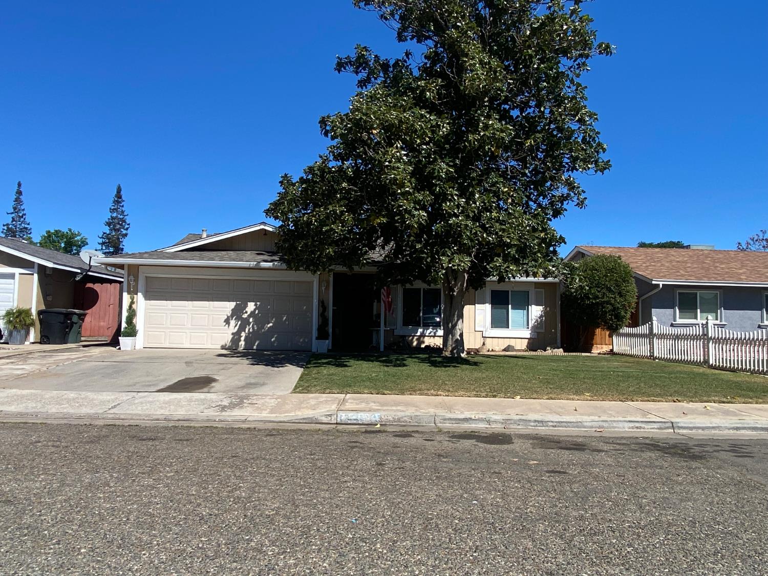 13163 Barnes Ave, Waterford, CA 95386