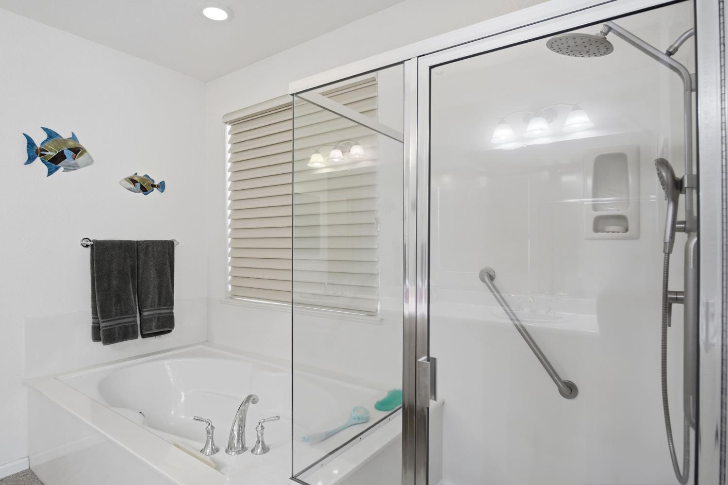 1950 Trail Way, Turlock, CA 95382