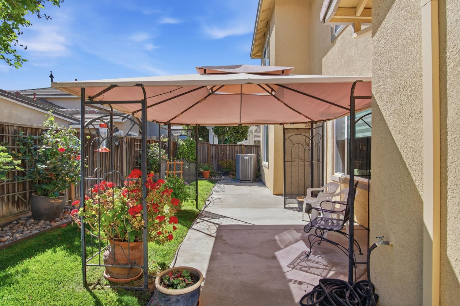 1950 Trail Way, Turlock, CA 95382