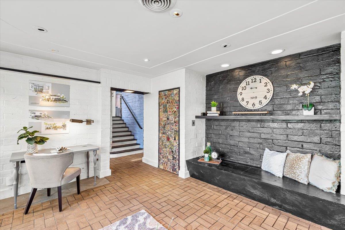 1018 W Morris Ave, Modesto, CA 95350