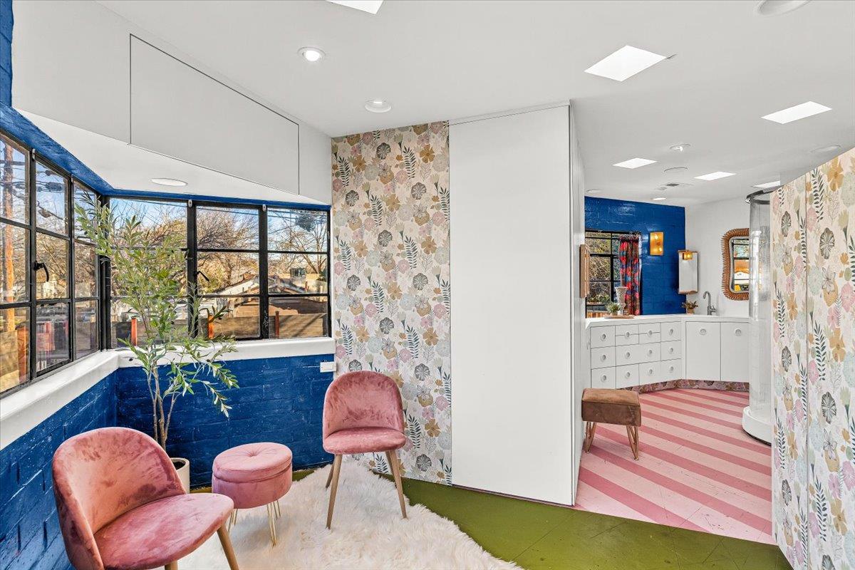 1018 W Morris Ave, Modesto, CA 95350