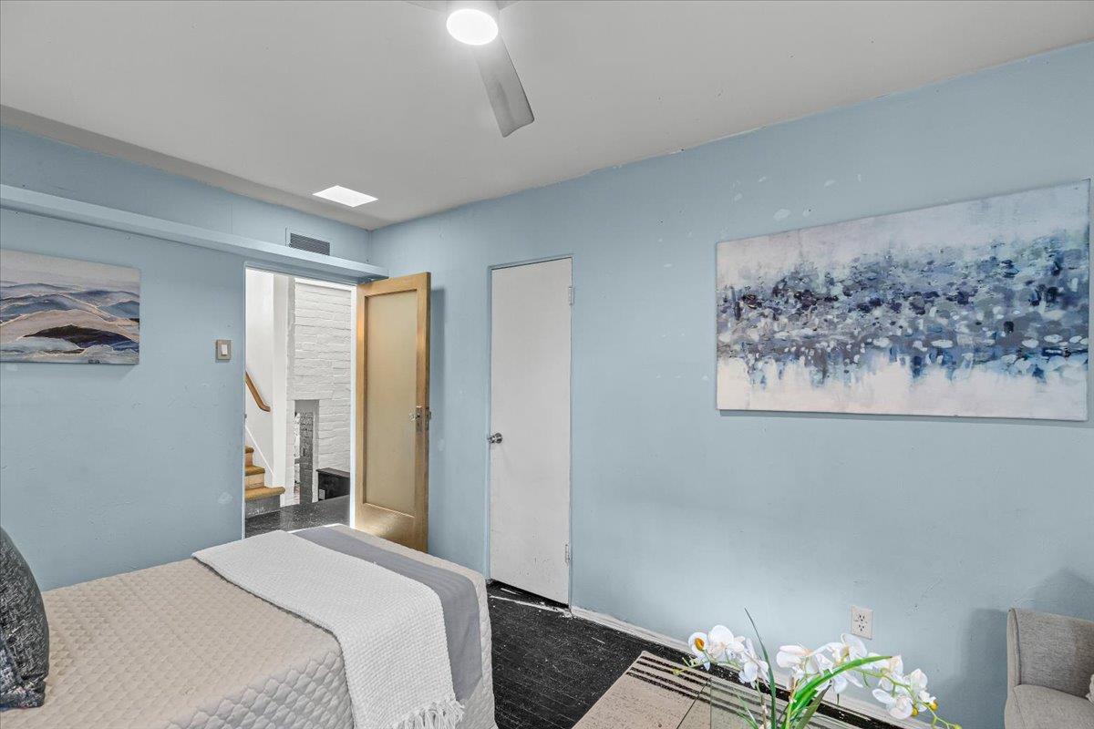 1018 W Morris Ave, Modesto, CA 95350