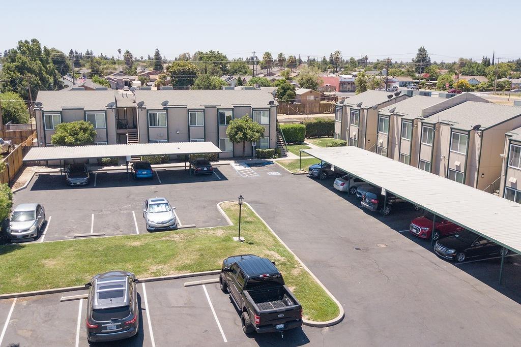 2942 Sierra St, Riverbank, CA 95367